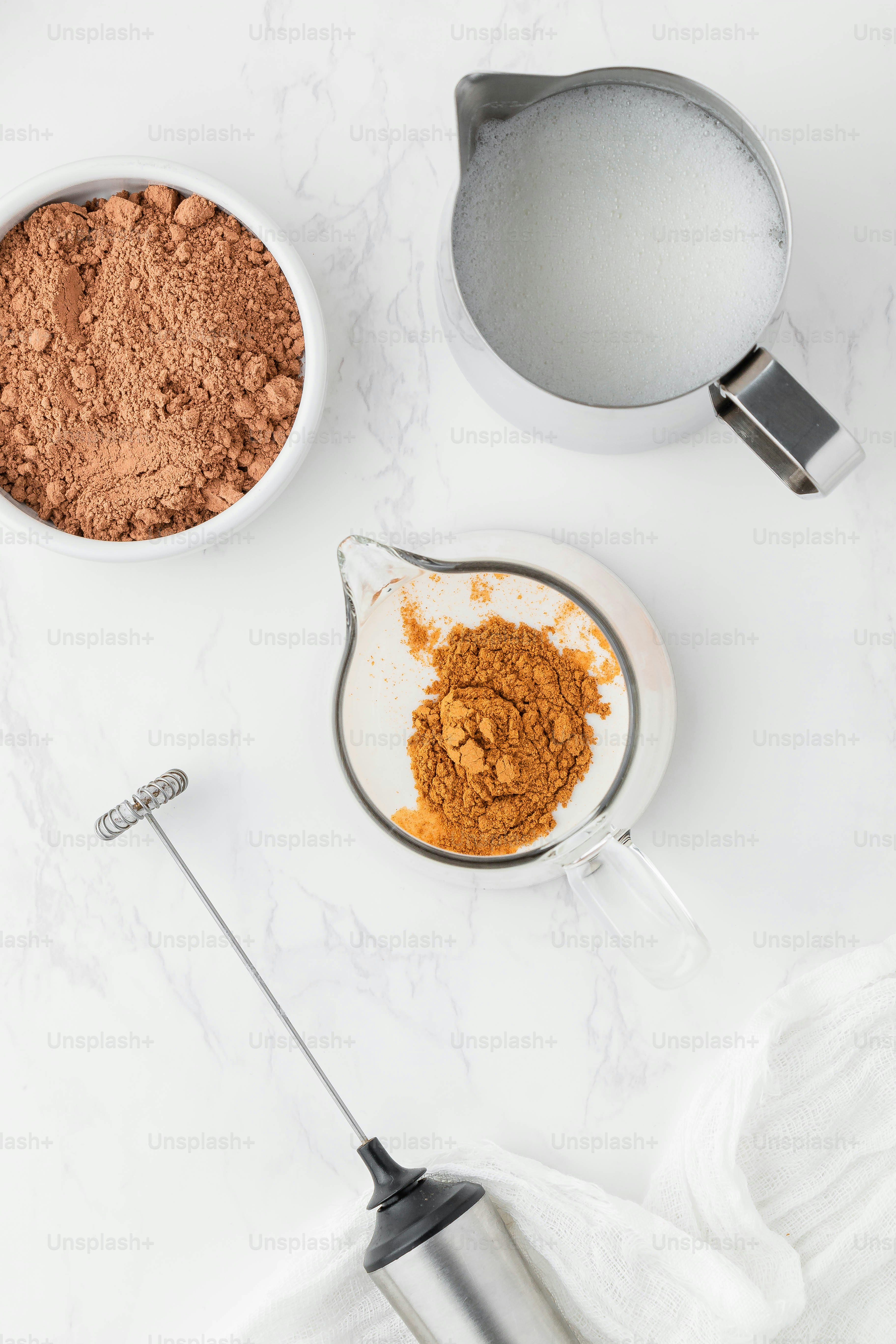 premium_photo-1671660015316-58cc912a4bd1?ixid=M3wxMjA3fDB8MXxzZWFyY2h8NXx8Y2FjYW8lMjBwb3dkZXIlMjBob3QlMjBjaG9jb2xhdGV8ZW58MHx8fHwxNzY0MDM1NzU2fDA\u0026ixlib=rb-4.1.0