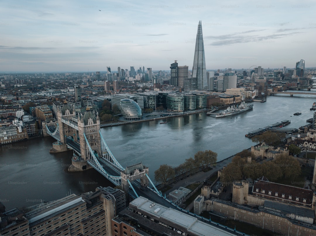 an aerial view of the city of london, photo 2