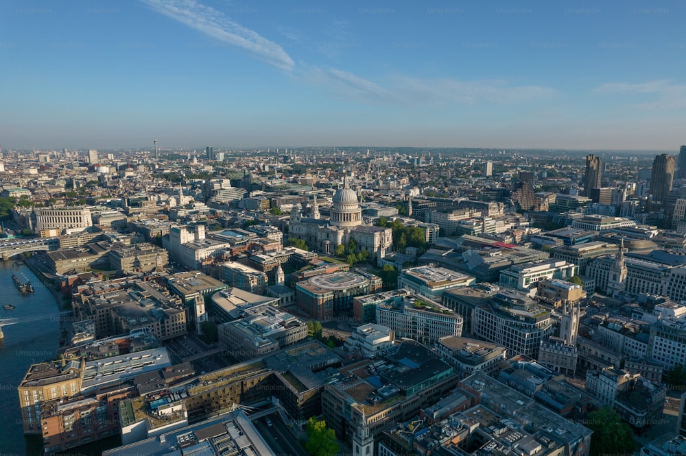 Une vue aérienne de la ville de Londres