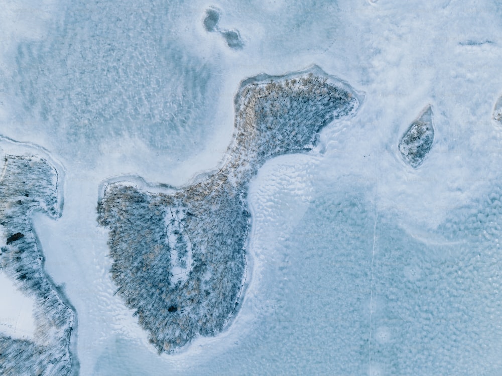 a bird's eye view of snow covered ground
