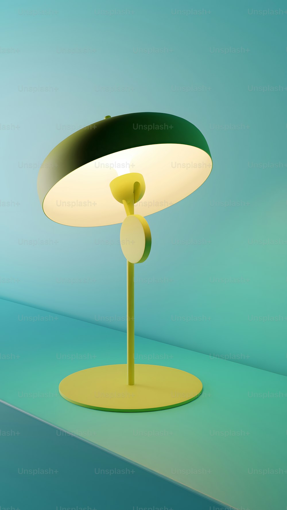uma lâmpada verde e branca sentada em cima de uma mesa