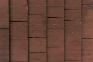 un primo piano di un muro fatto di assi di legno