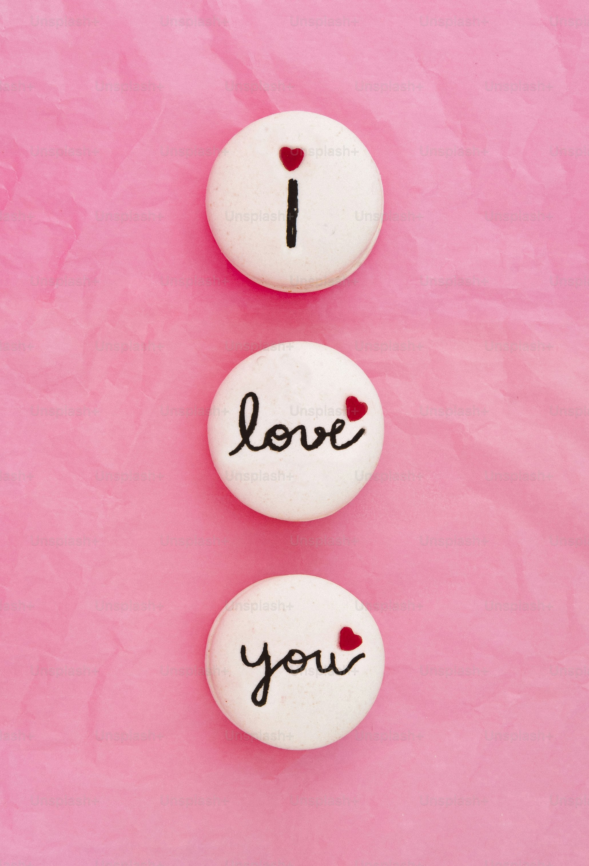 Trois rochers avec I Love You écrit dessus