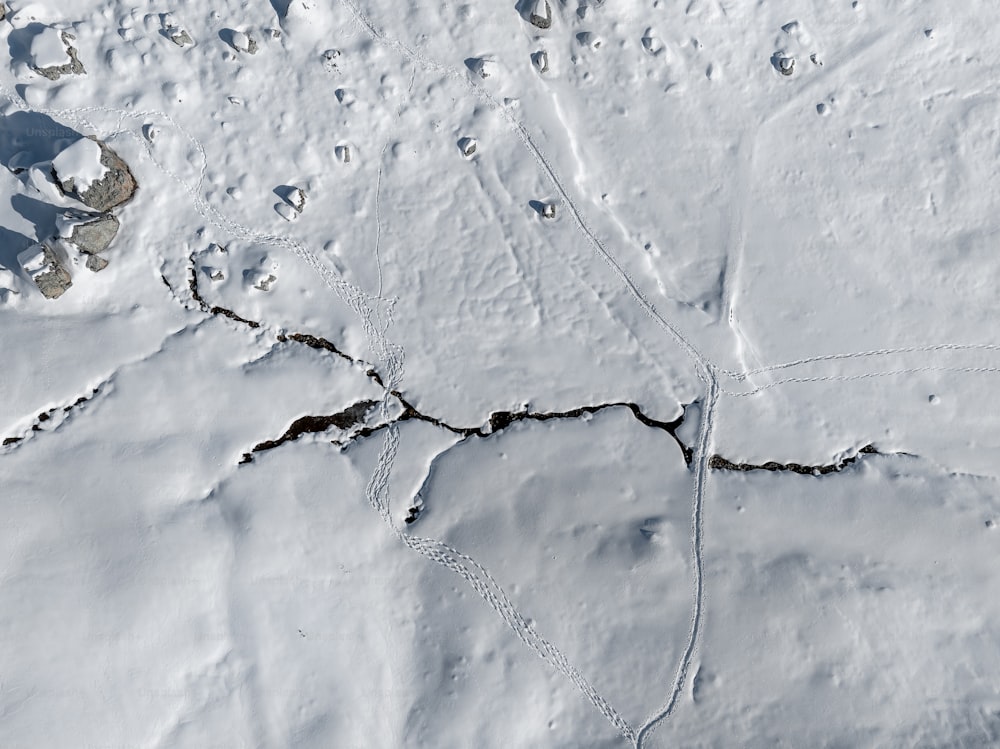 雪に覆われた地域の航空写真
