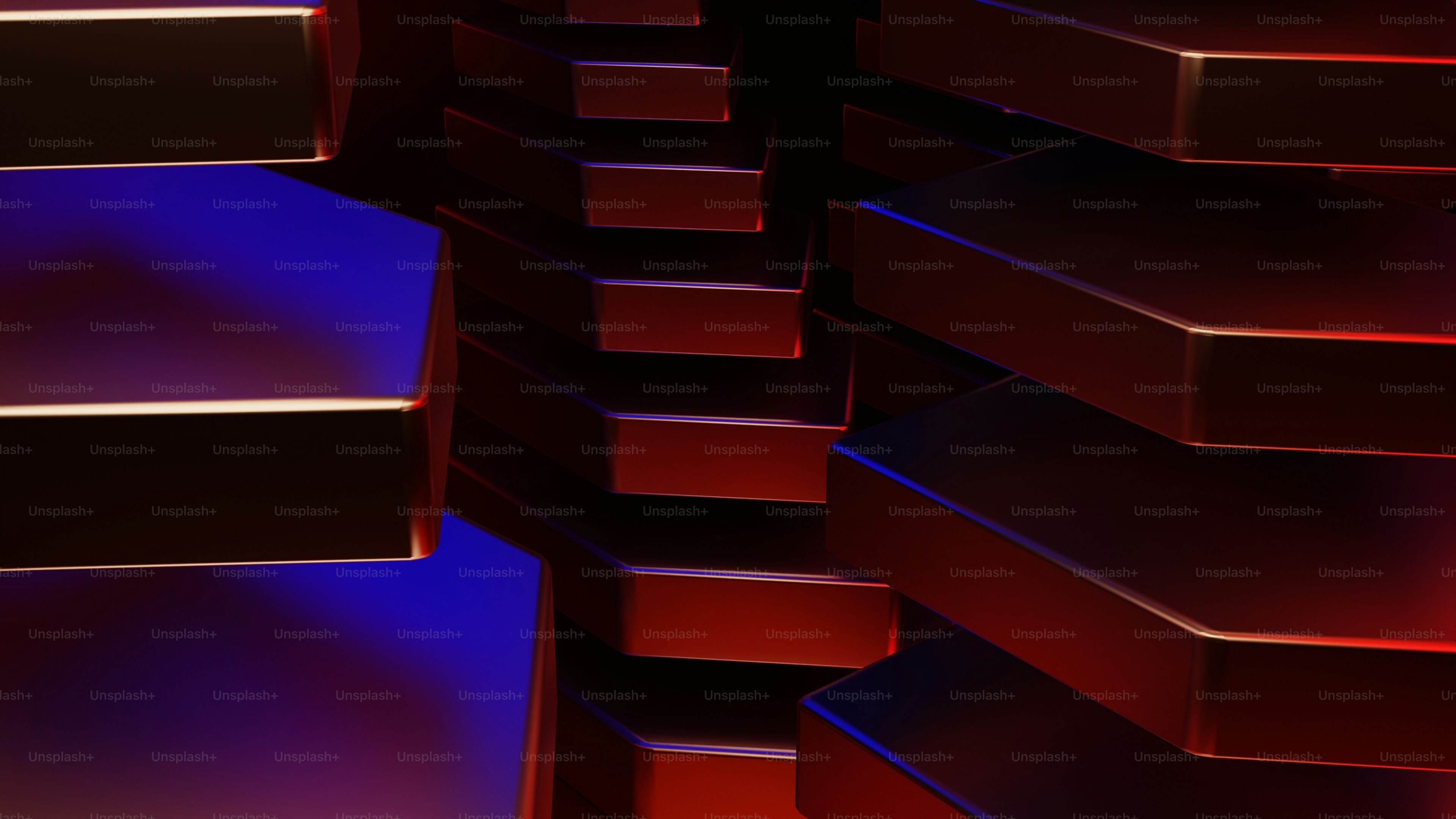 Un mucchio di scatole rosse e blu impilate una sopra l'altra