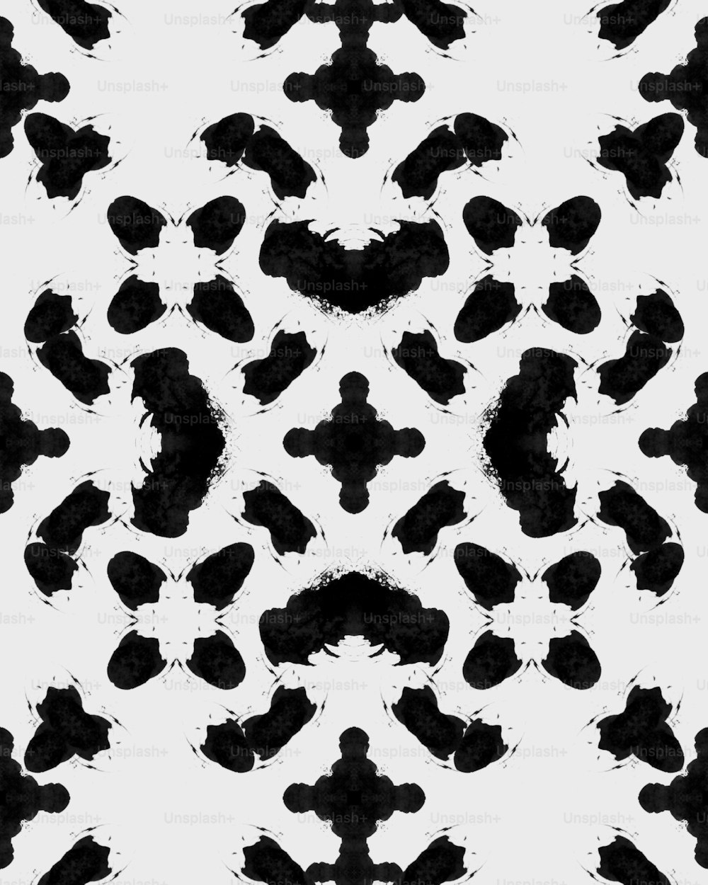 흰색 배경에 흑백 동물 프린트 패턴