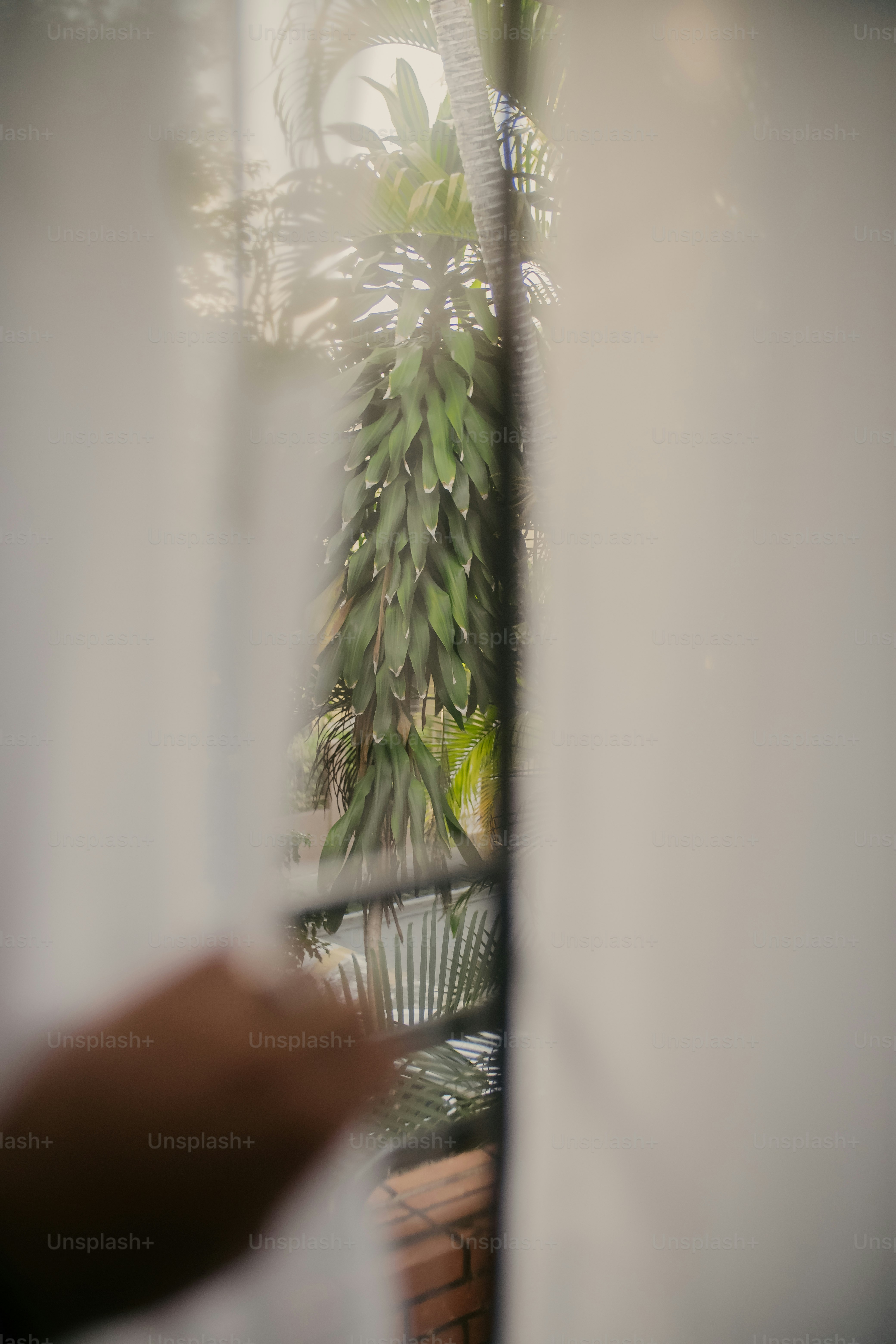 premium_photo-1673648494190-23e83c7ac2ac?ixid=M3wxMjA3fDB8MXxzZWFyY2h8MTd8fHZpZXclMjBsb2Nrc21pdGh8ZW58MHx8fHwxNzU0MzYwMjU4fDA\u0026ixlib=rb-4.1.0