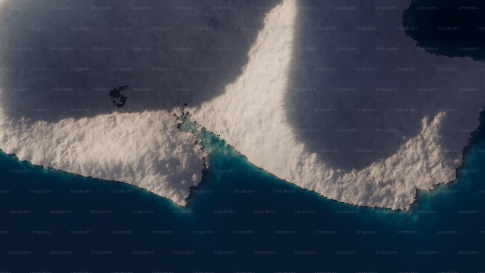 海の氷山の空撮