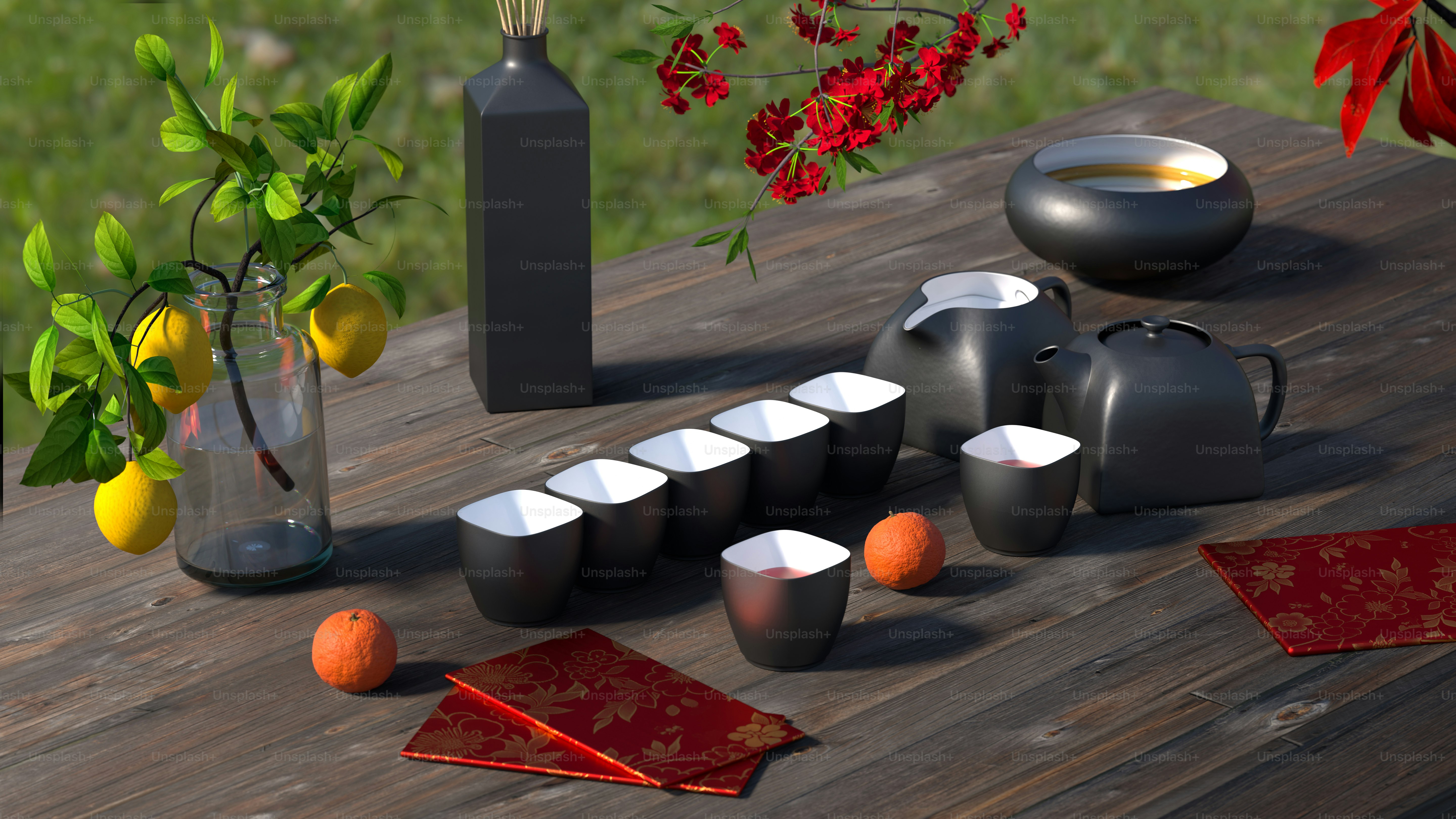 花でいっぱいの花瓶で覆われた木製のテーブル