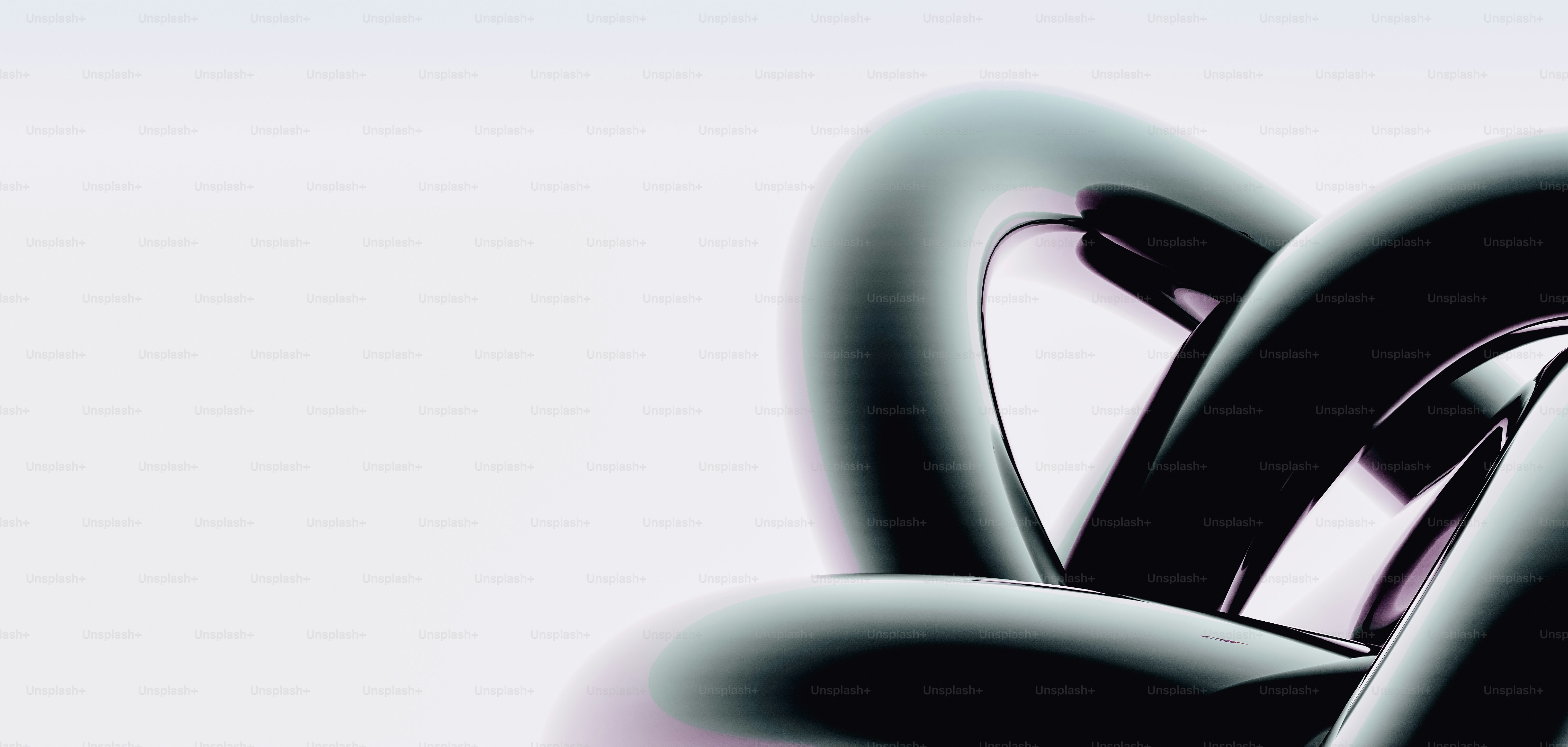 Un primo piano di una sedia nera con uno sfondo bianco