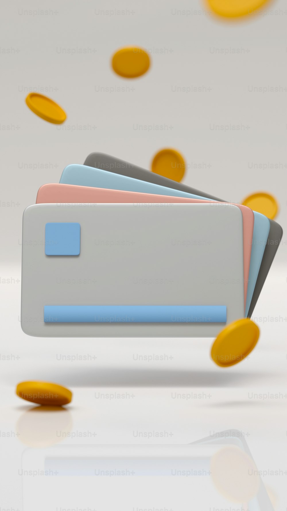 Ein Stapel Kreditkarten mit einem Haufen Münzen, die herauskommen