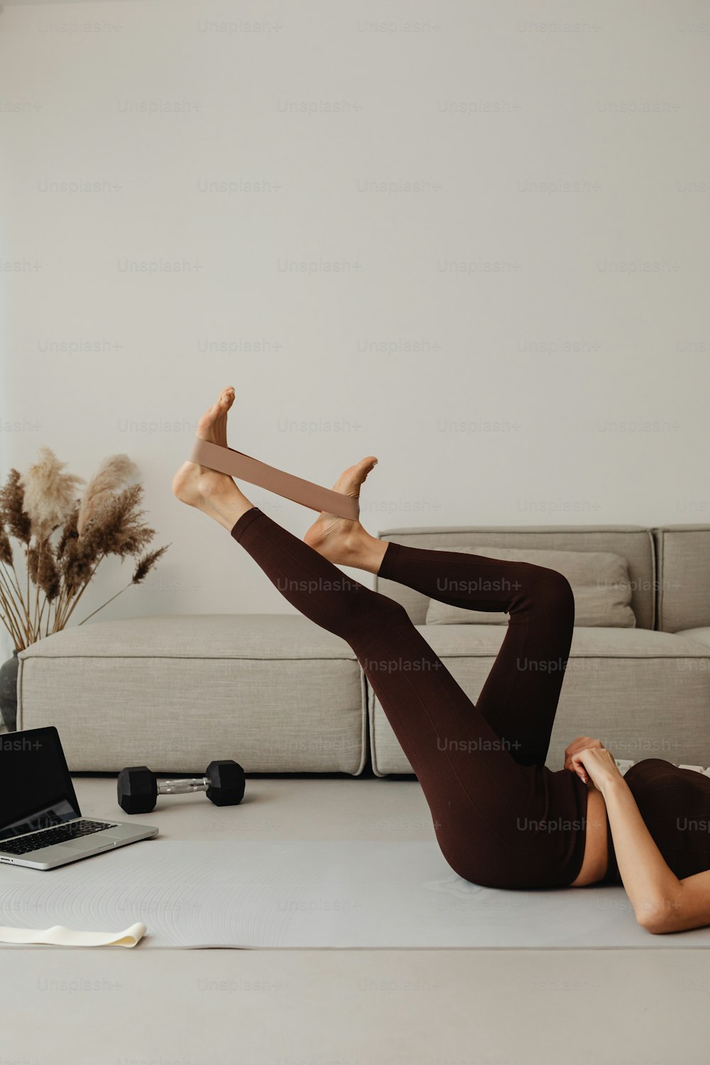 500+ Yoga Pants Pictures [HD]  Download Free Images on Unsplash