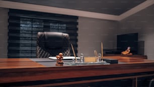 un escritorio de madera cubierto con un escritorio de madera