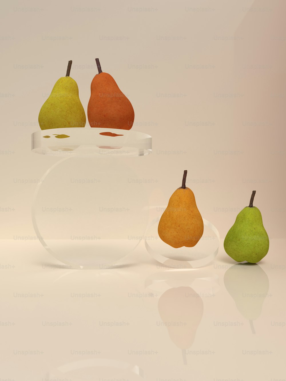 Tre pere e una pera in un vaso di vetro
