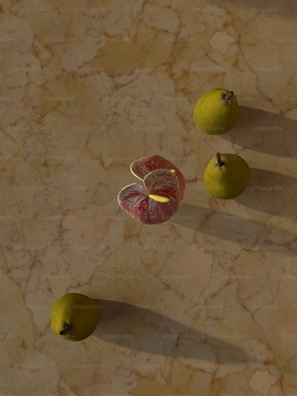 un gruppo di frutta seduto sopra un tavolo