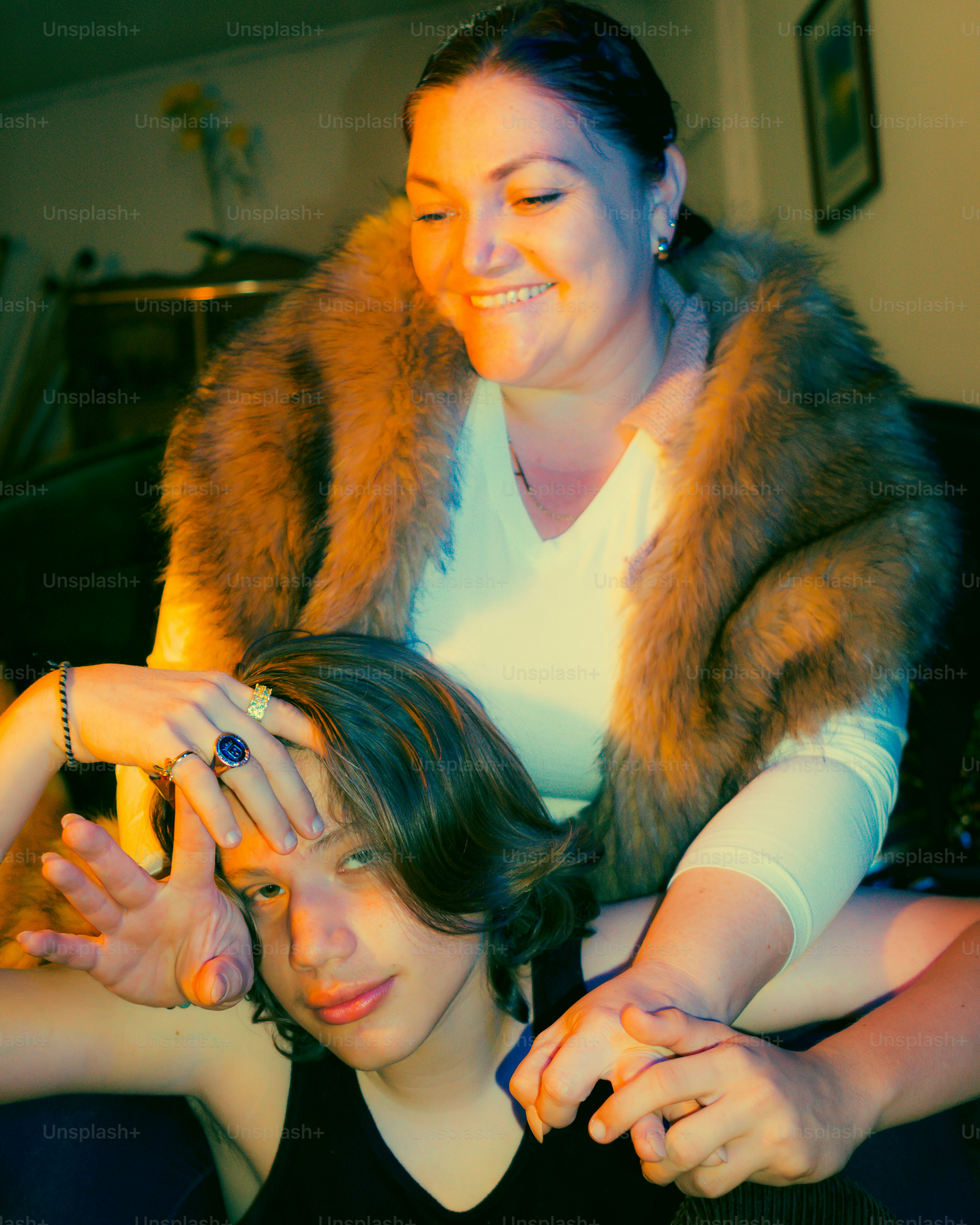 Stepmom With Head On Lap Pictures | Download Free Images on Unsplash