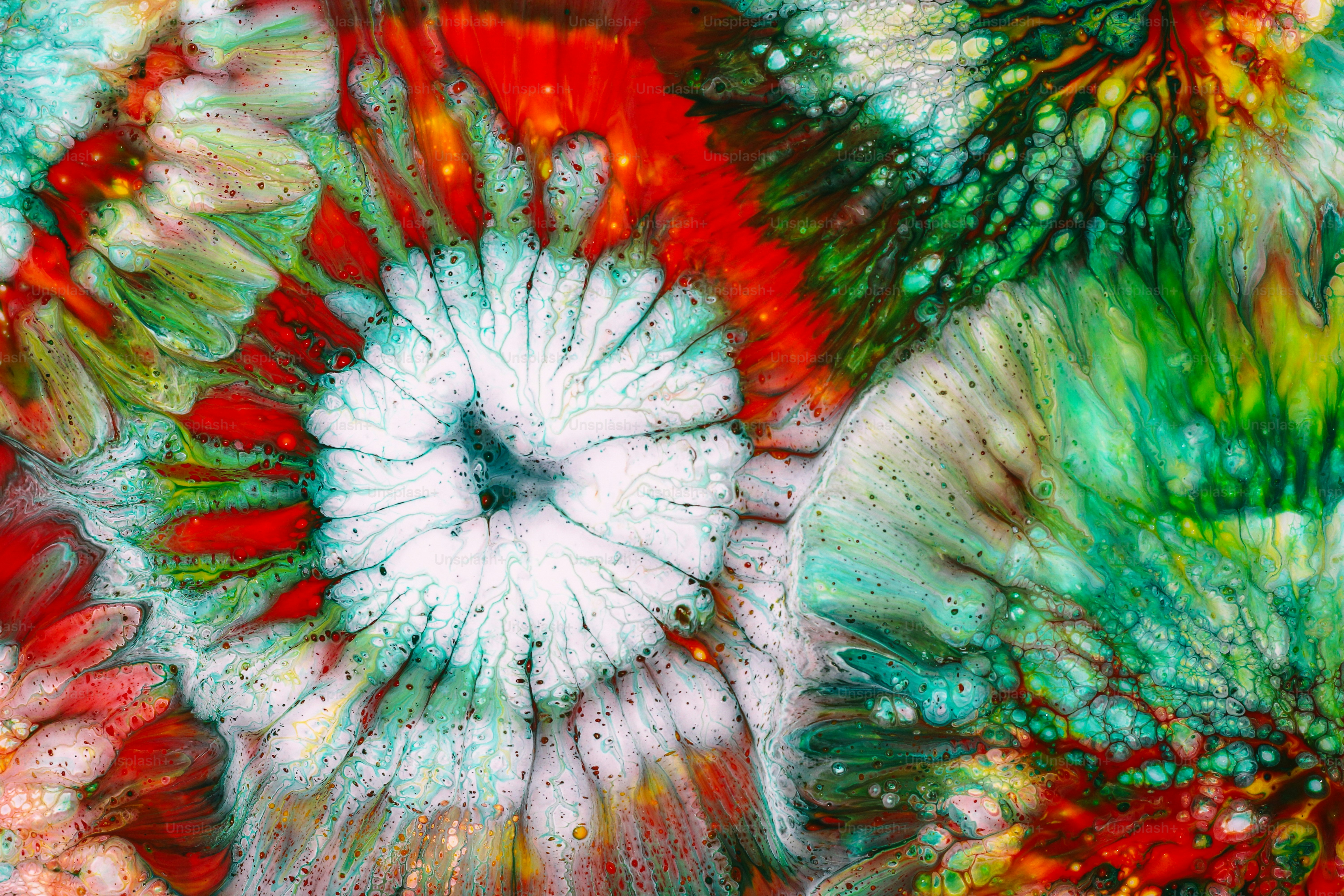 Nahaufnahme eines Gemäldes mit vielen Farben