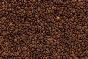 una gran pila de granos de café
