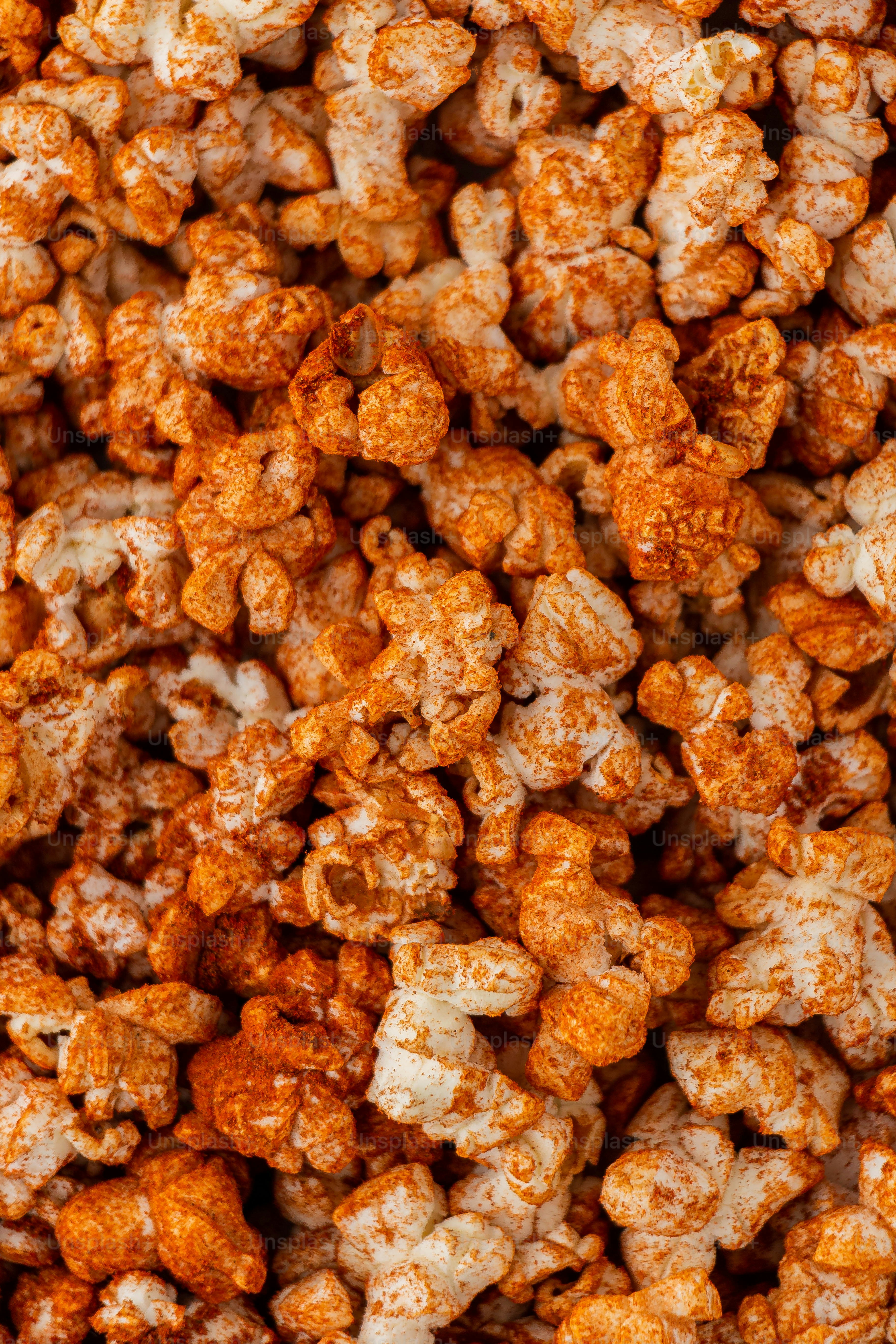 Un primer plano de un montón de palomitas de maíz