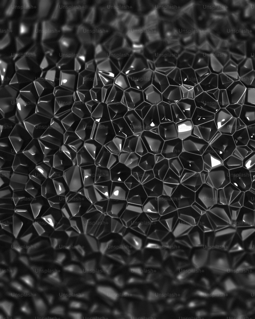 uma foto em preto e branco de um monte de cubos