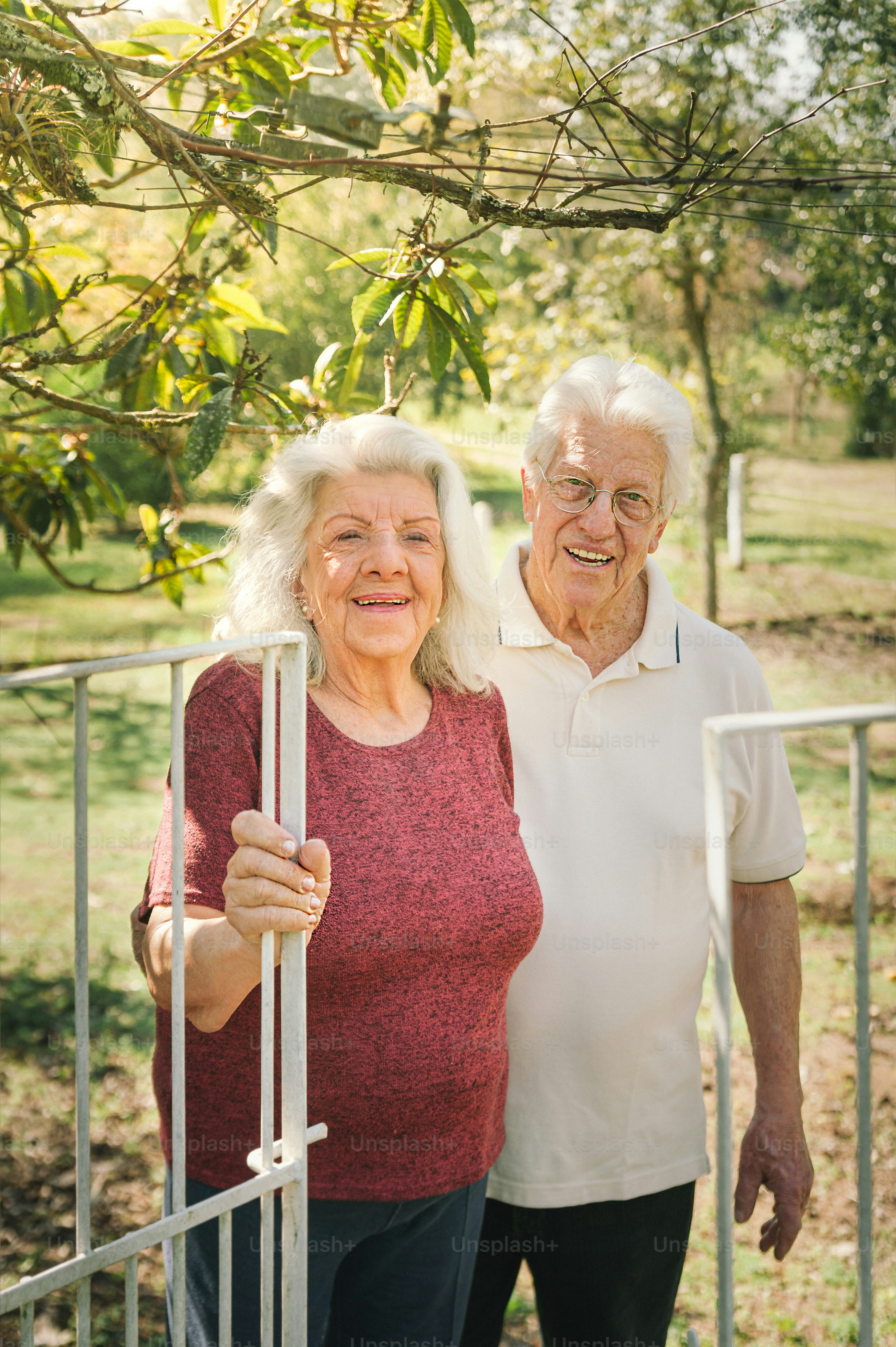 A Man And A Woman Standing Next To Each Other Photo – Mellow Image On ...