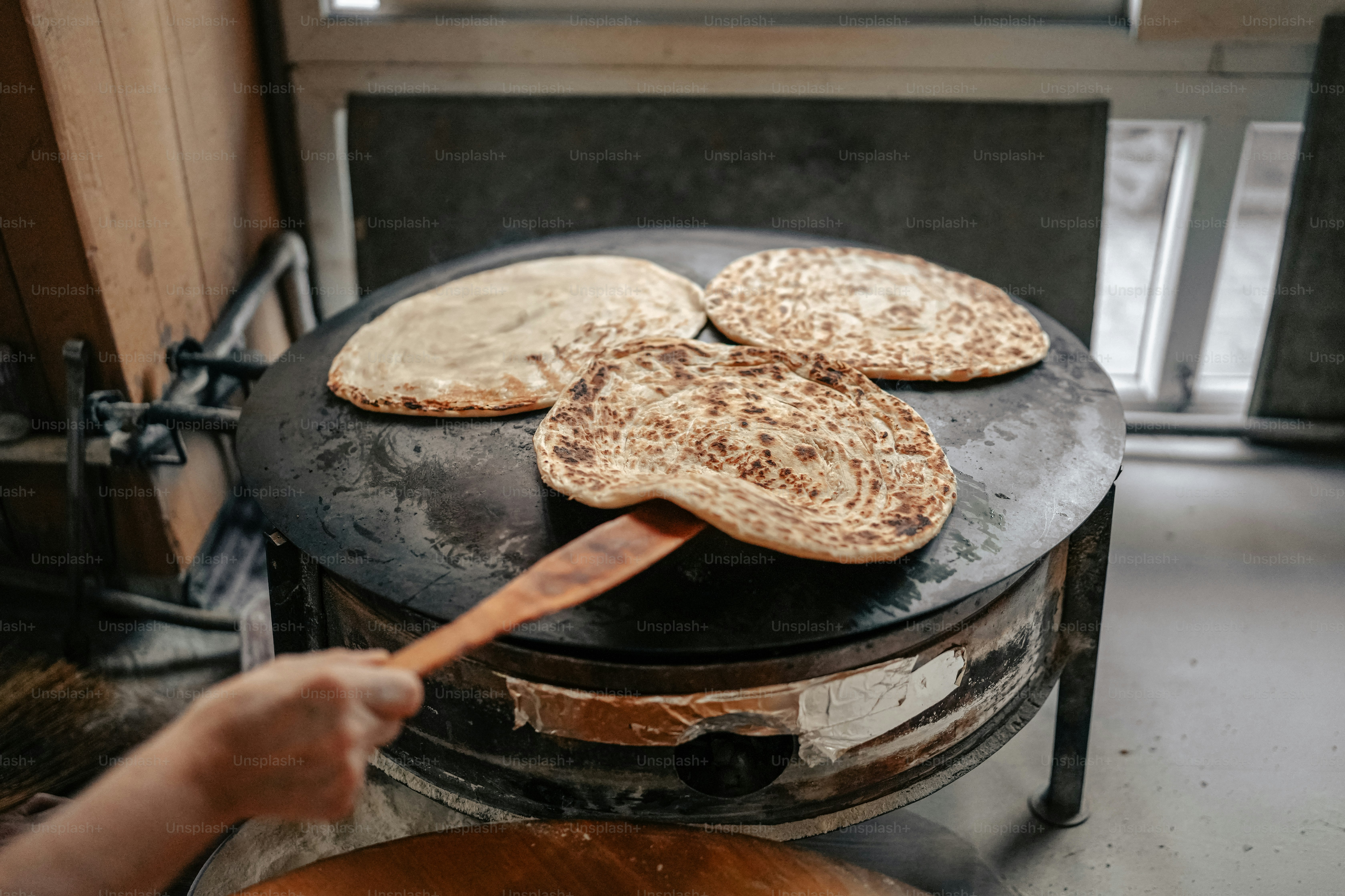 premium_photo-1675382377341-7abf48097f9b