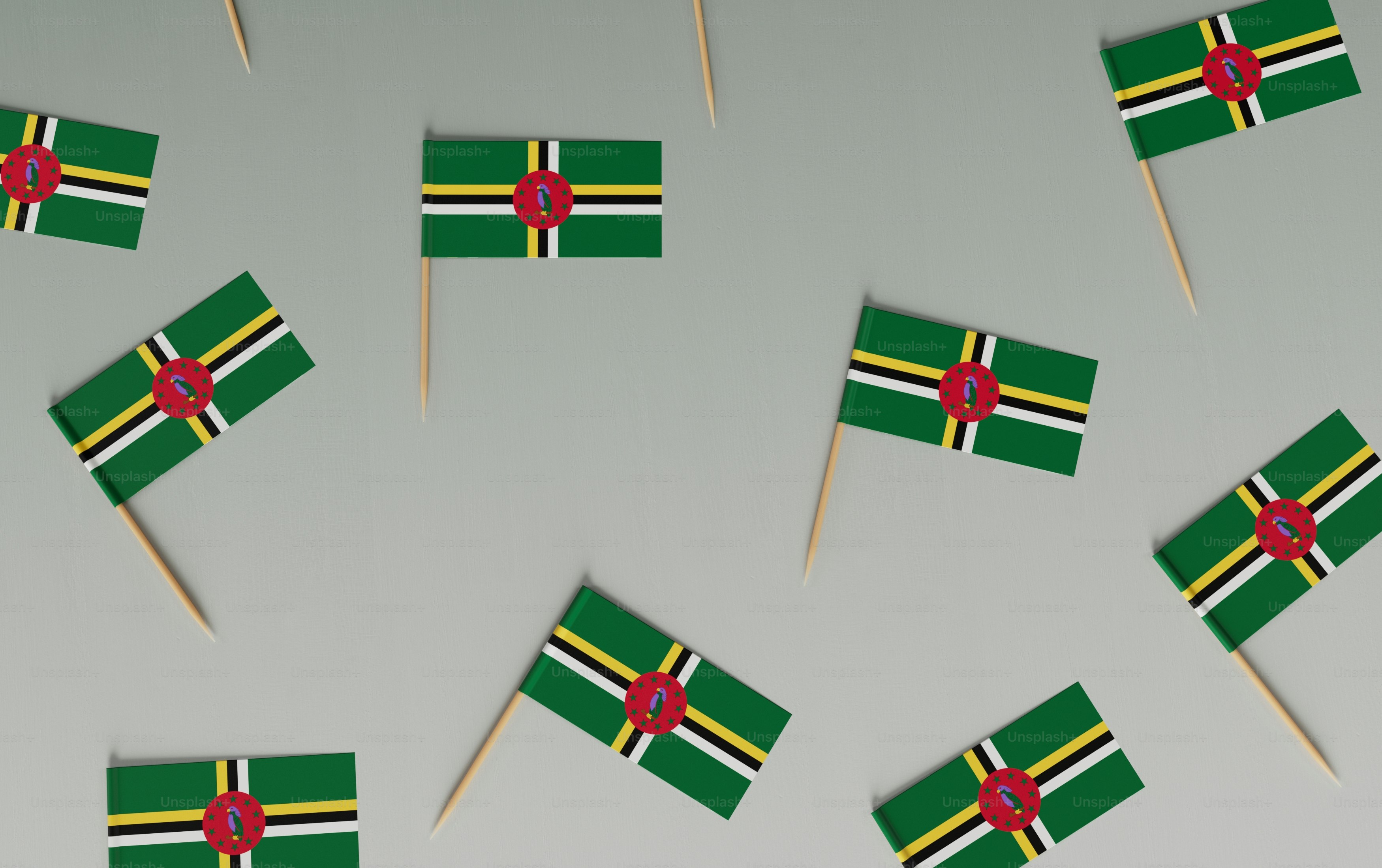 sekelompok bendera yang ada di tongkat