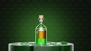 una bottiglia di liquido verde seduta sopra un tavolo