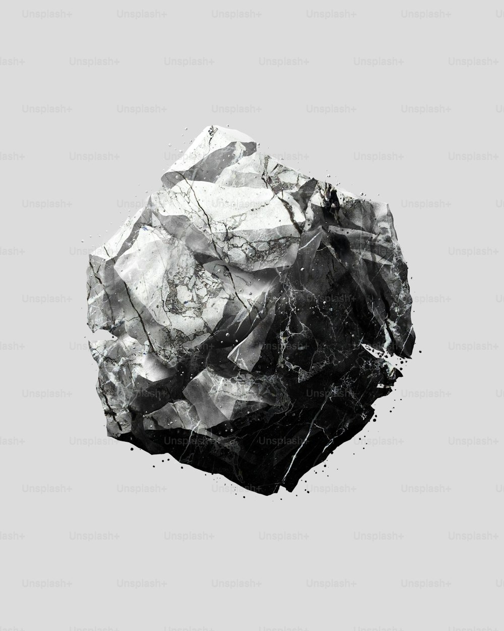 Una foto en blanco y negro de una roca