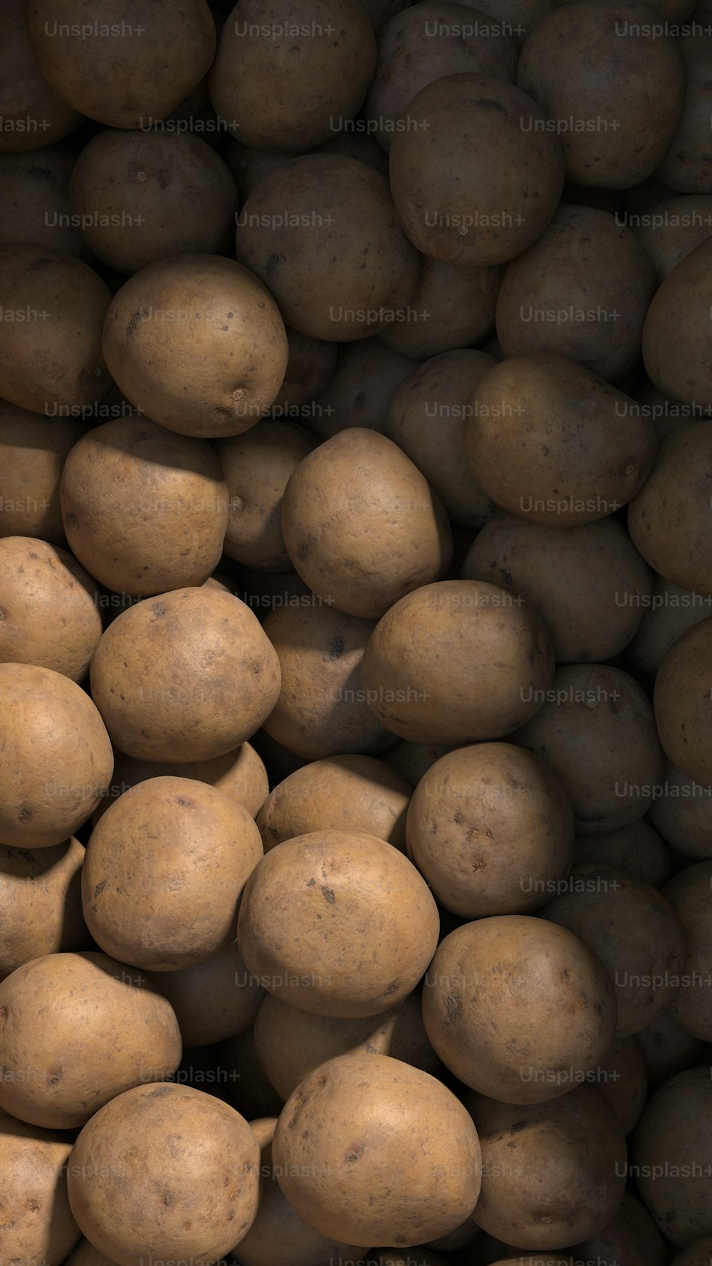 uma pilha de batatas empilhadas umas sobre as outras