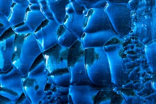 파란색 유리 벽의 클로즈업