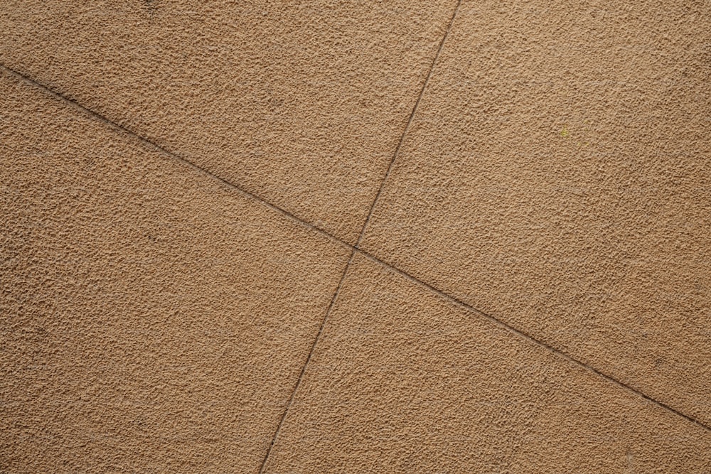 선을 그린 콘크리트 표면의 클로즈업