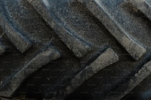 Nahaufnahme eines Reifens an einem Fahrzeug
