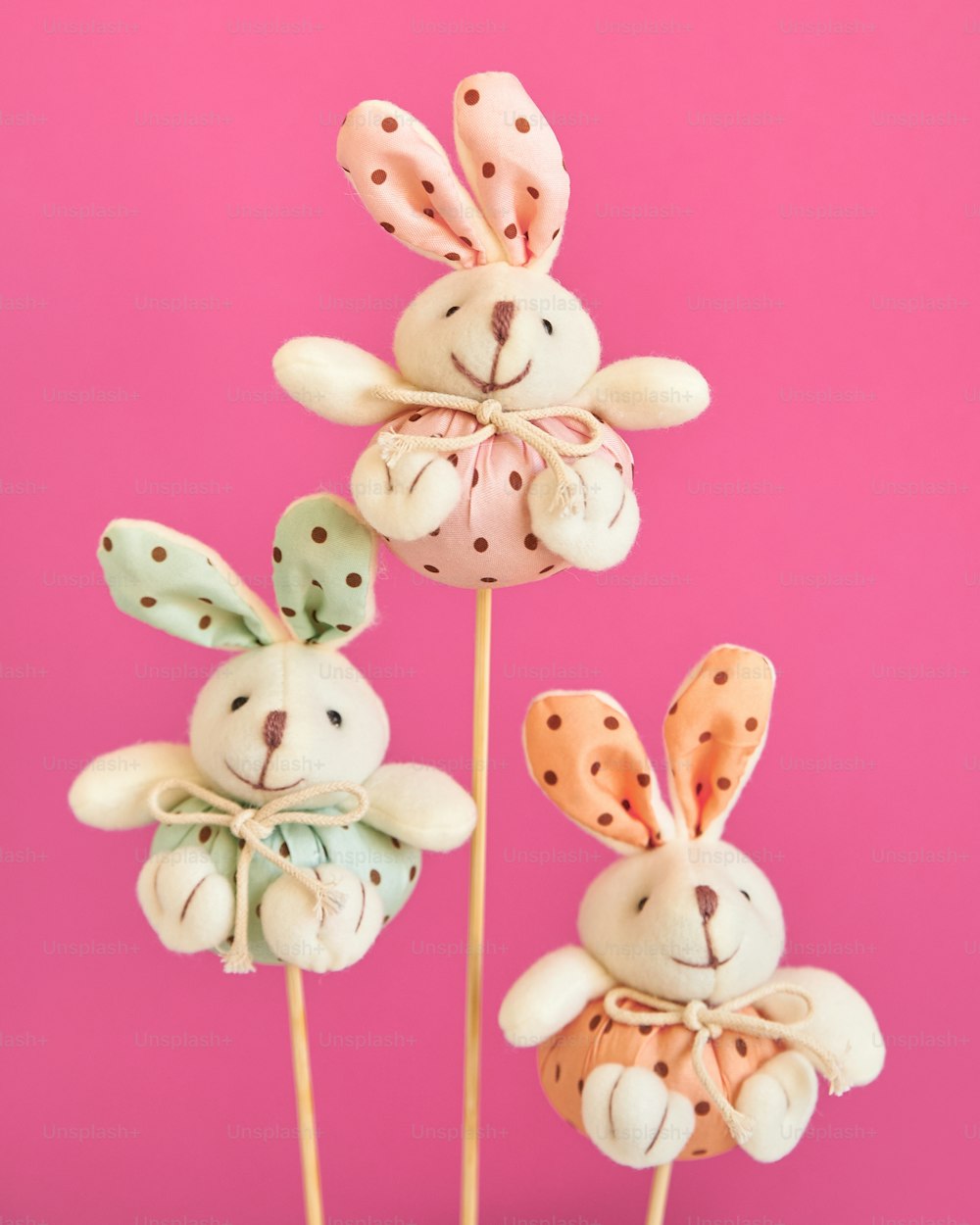 a group of cake pops with bunnies in the shape of bunnies
