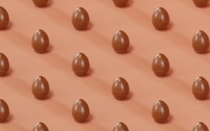 un gruppo di uova di cioccolato sedute una sopra l'altra