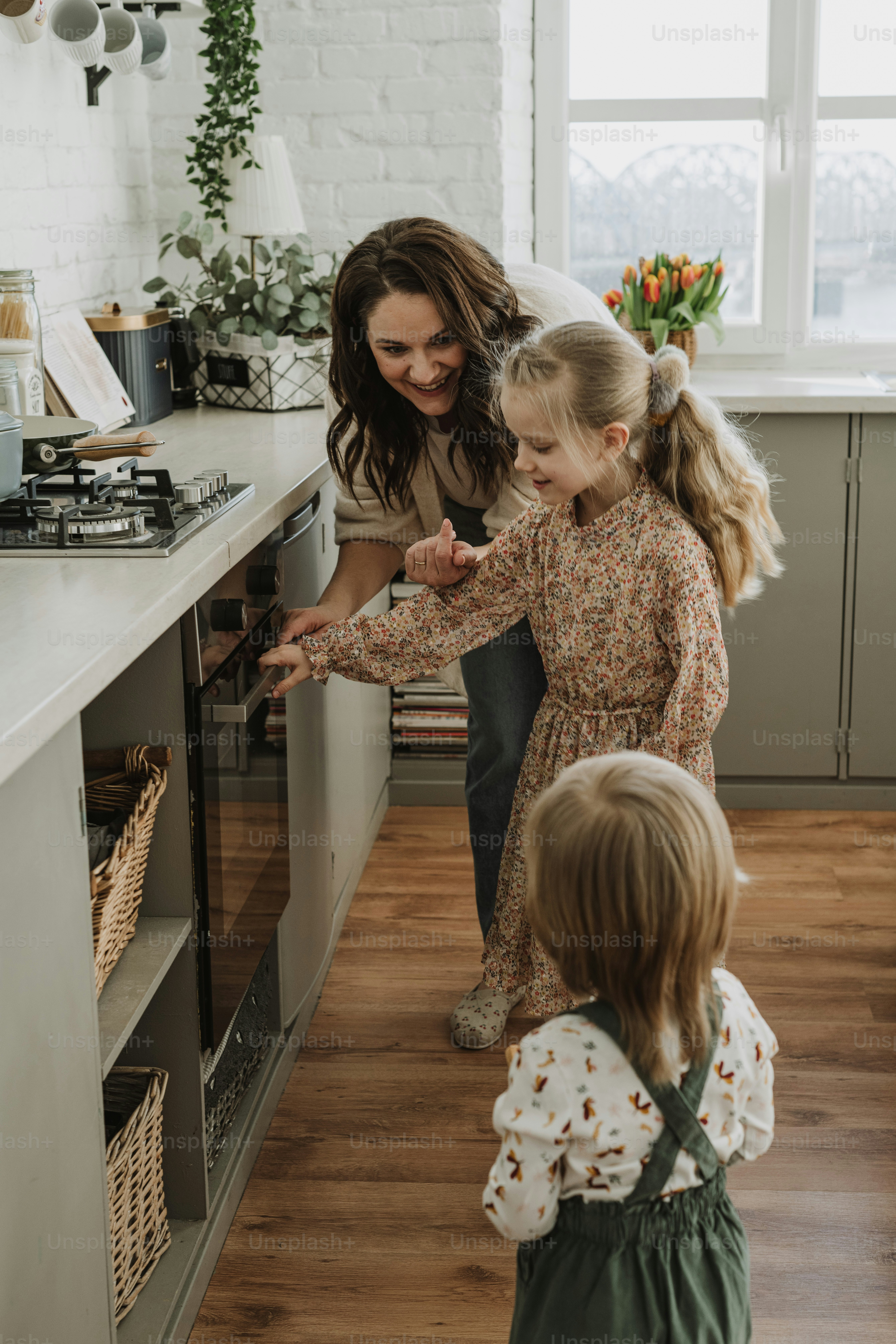Kitchen Organization Routine: Weekly Habits That Keep Busy Households Running Smoothly