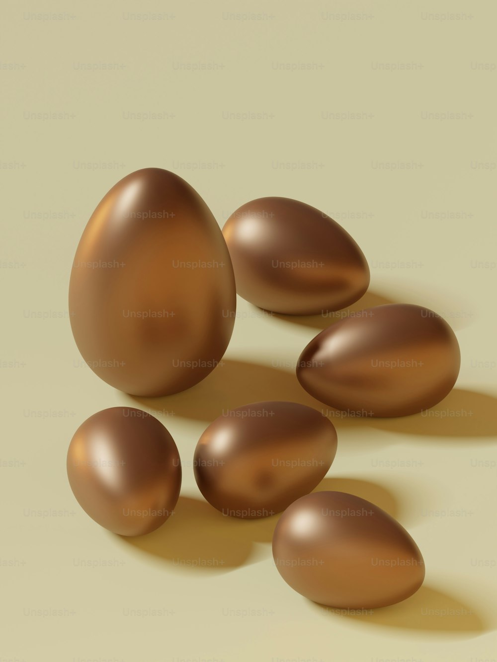 서로 위에 앉아있는 갈색 달걀 그룹