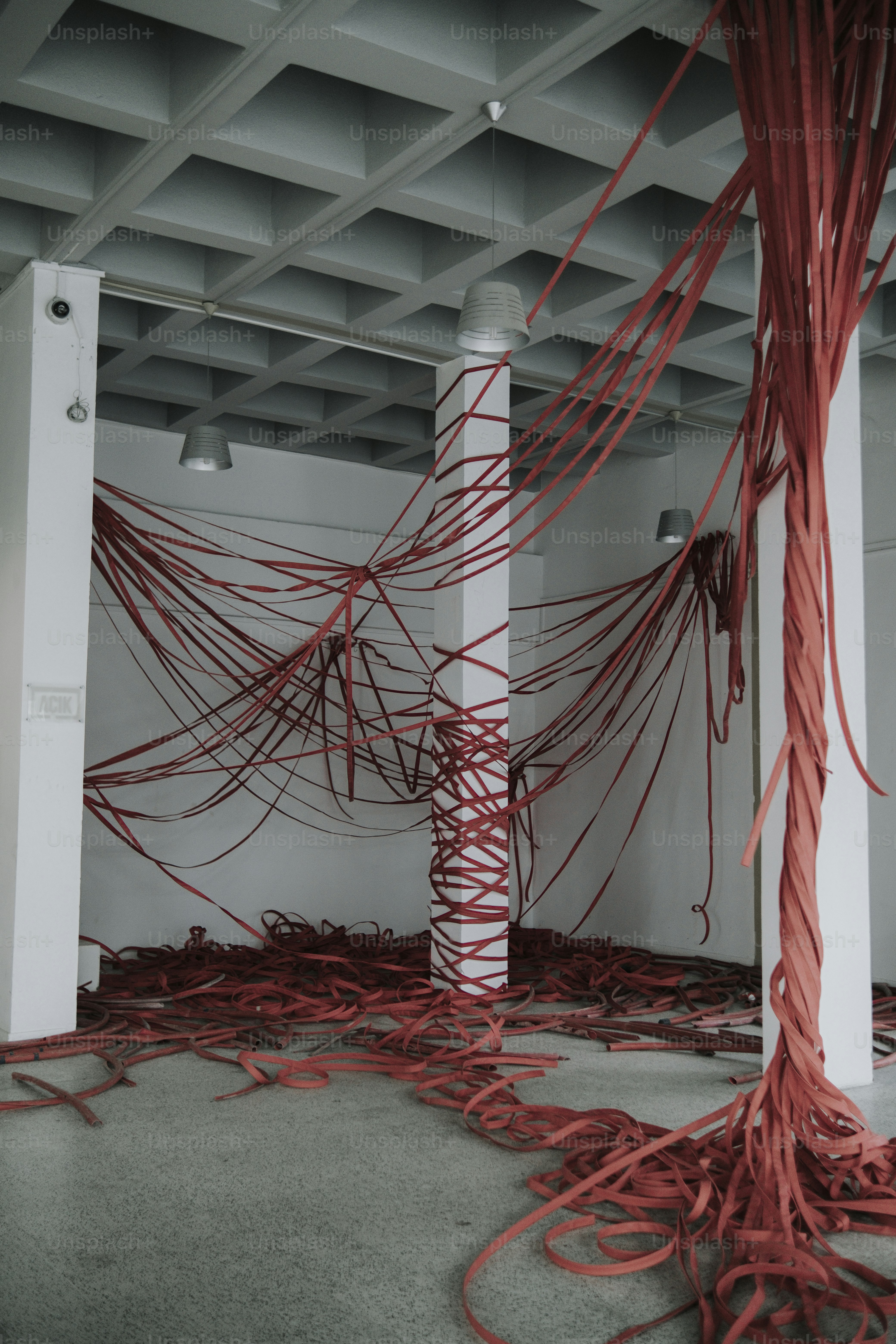 a bunch of wires are tangled up in a room