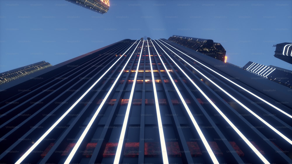 Un edificio molto alto con molte luci accese