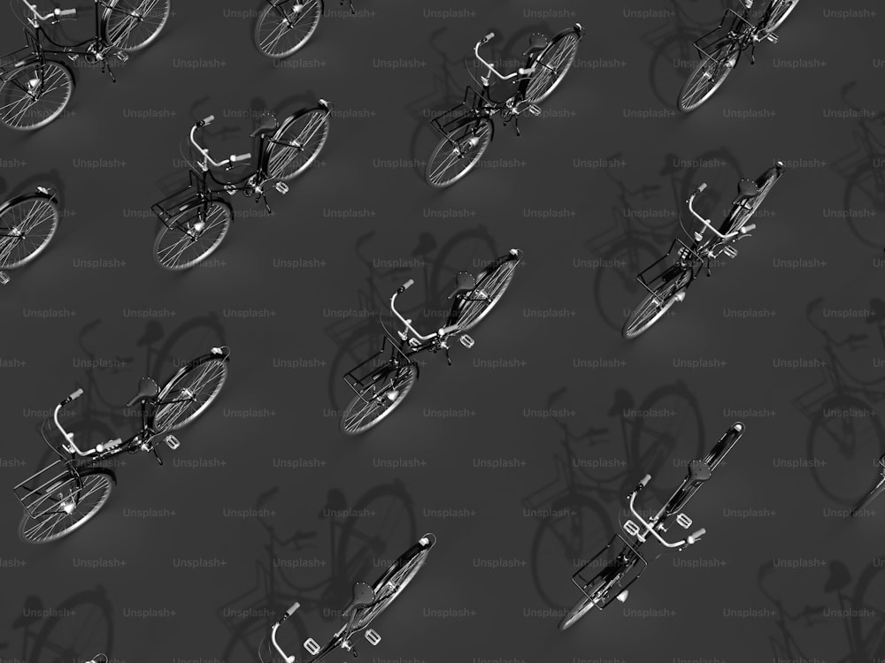 Eine Gruppe von Fahrrädern ist auf einem Schwarz-Weiß-Foto zu sehen