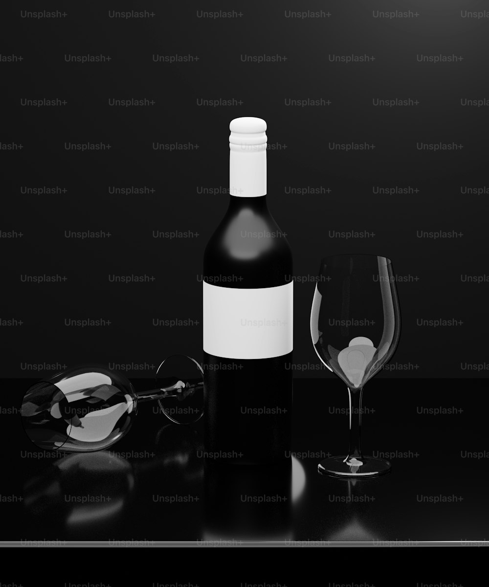 ワイングラスの横にあるワインのボトル