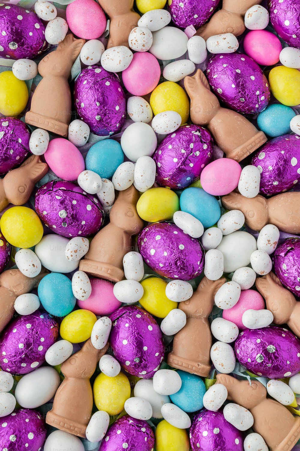 a close up of a bunch of candy candies