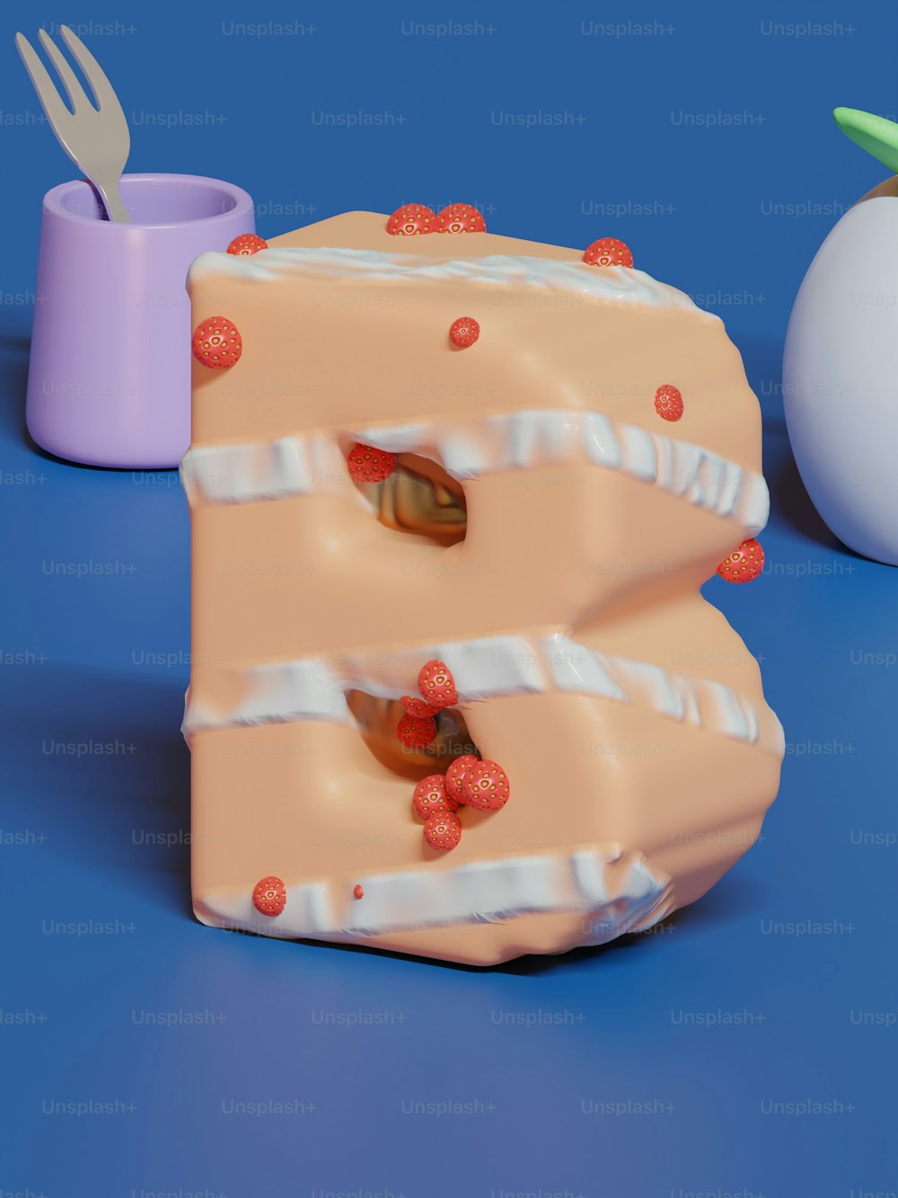 un morceau de gâteau posé sur une table