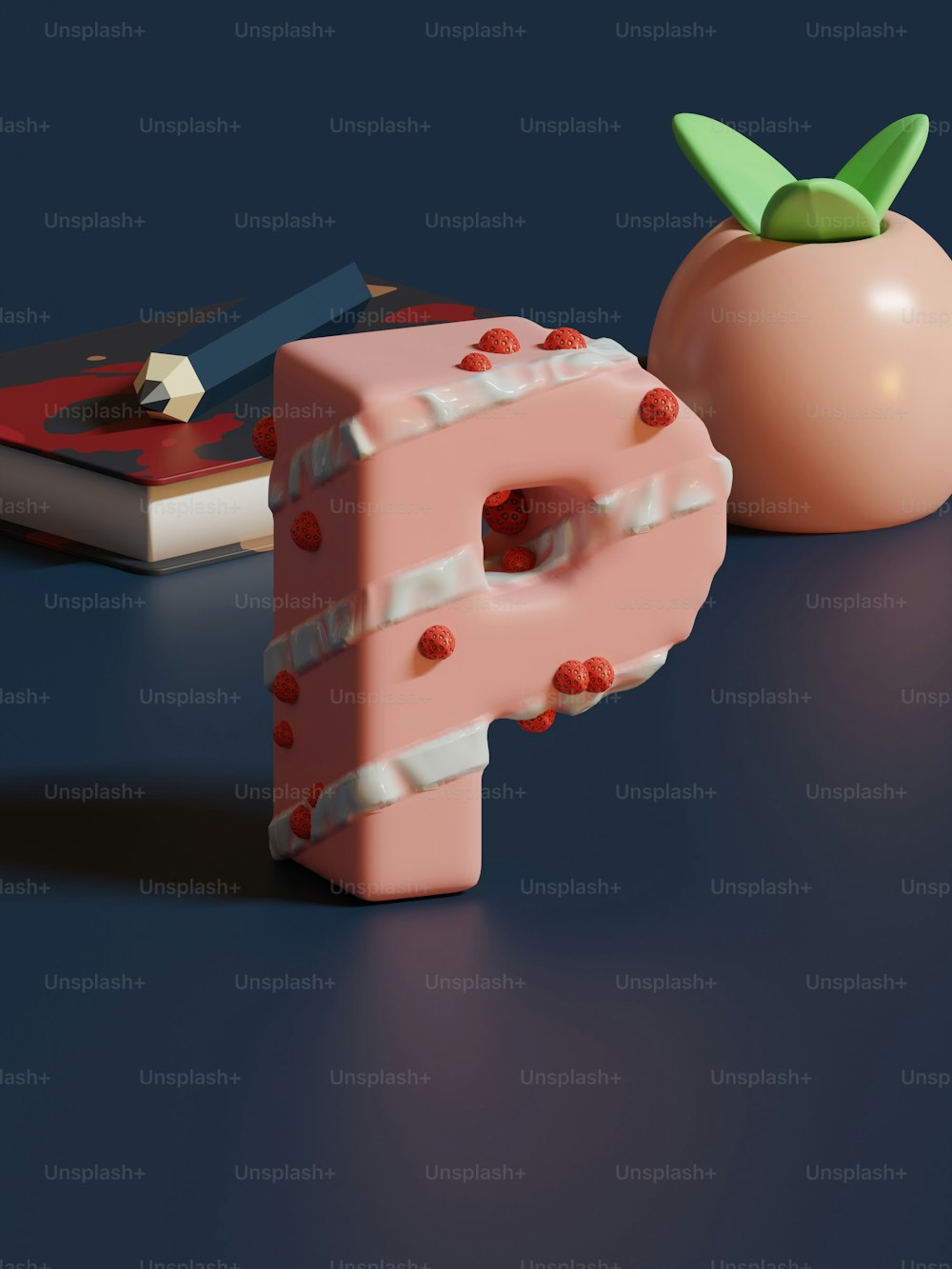 un pezzo di torta accanto a un pomodoro su un tavolo
