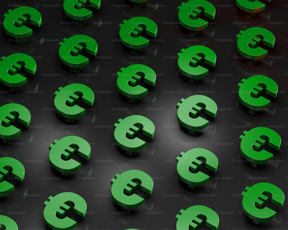 Un montón de bitcoins verdes sentados uno al lado del otro