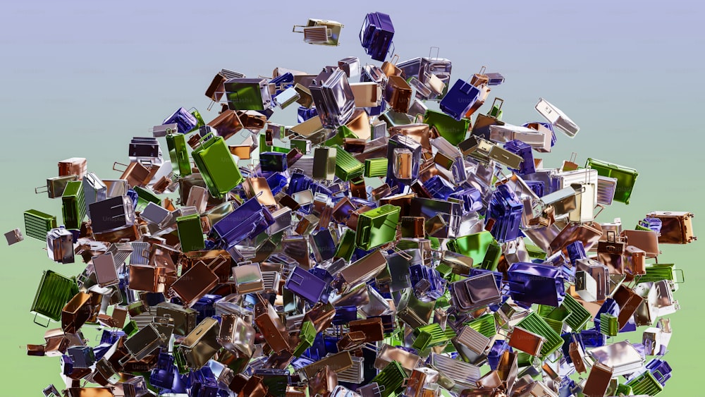 uma grande pilha de blocos de vidro coloridos variados