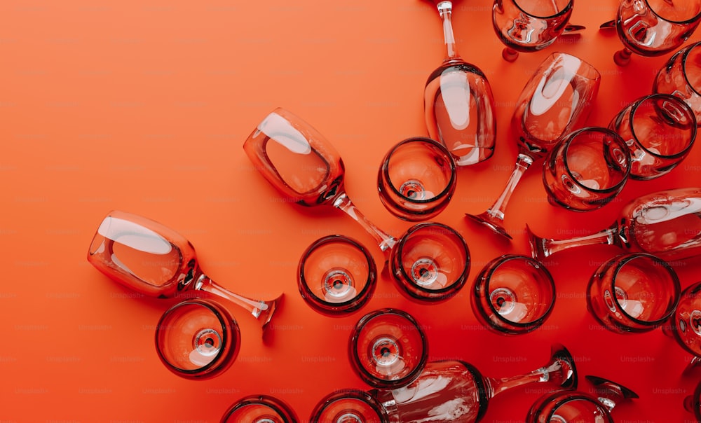 a group of glasses laying on top of each other