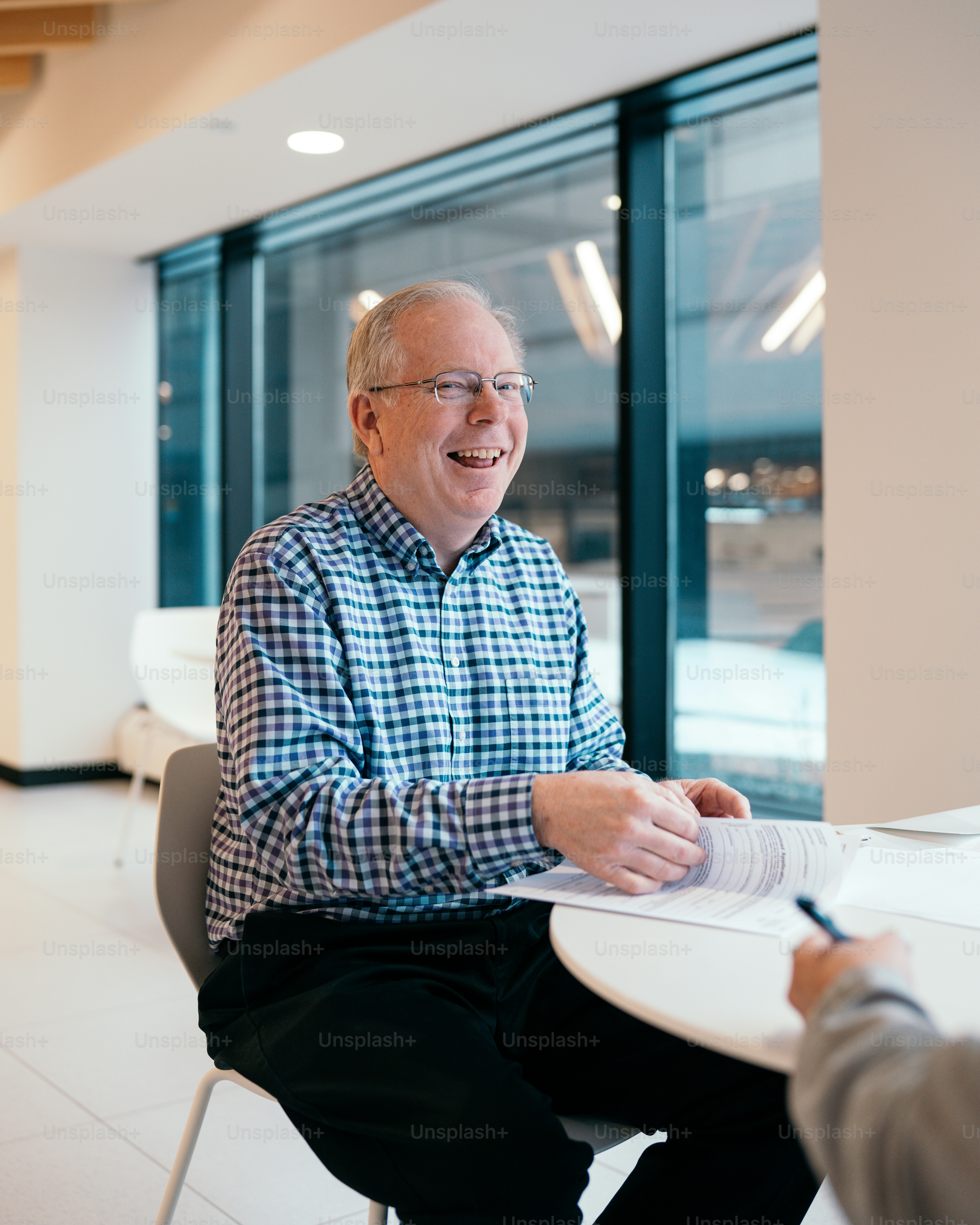 premium_photo-1678208880339-616889d04429?ixid=M3wxMjA3fDB8MXxzZWFyY2h8MTN8fHNvbGljaXRvcnxlbnwwfHx8fDE3NjcyMTE3ODR8MA\u0026ixlib=rb-4.1.0