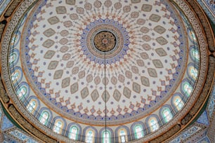 El techo de la cúpula de un edificio