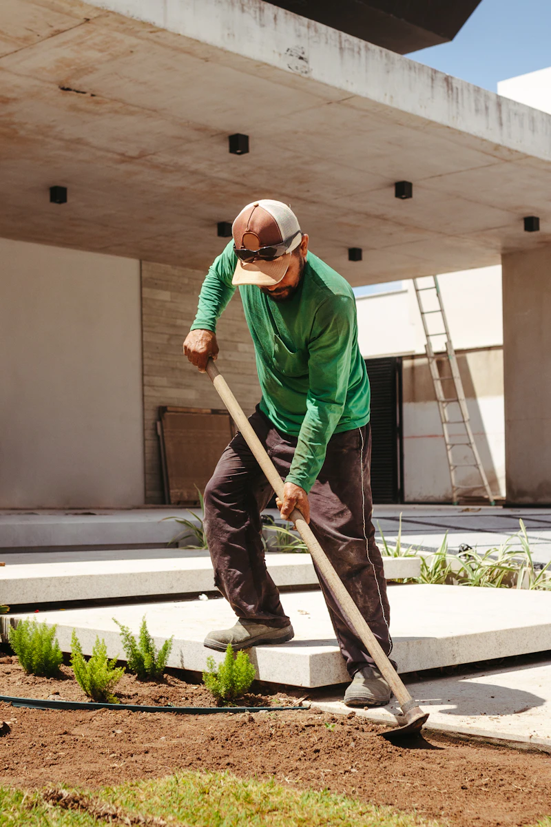 Flower Bed Edging & Maintenance in Troy